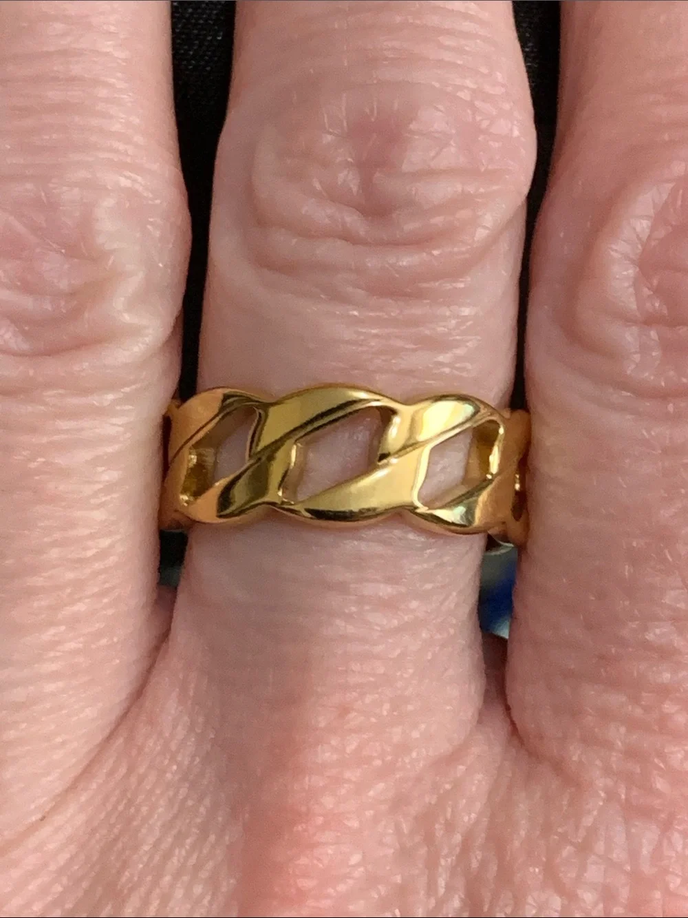 NWT gold tone cut out ring size 7